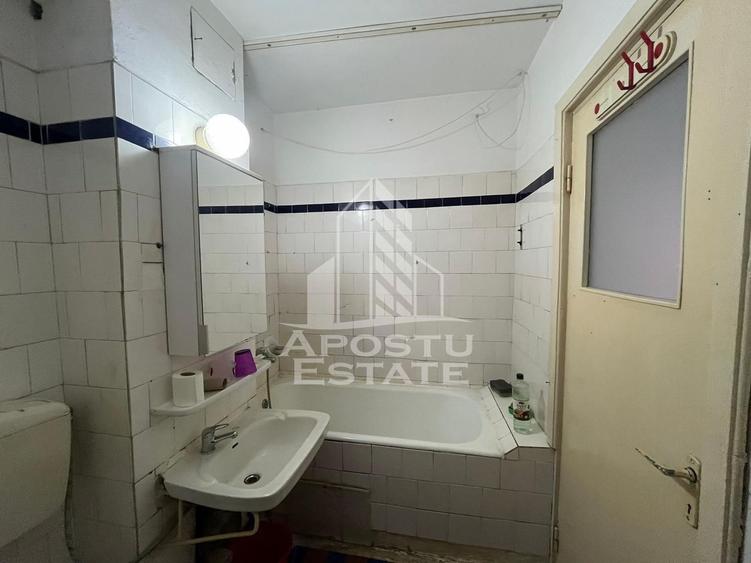 Apartament cu 2 camere,  decomandat, langa Antalya