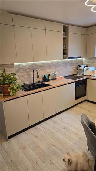 Vanzare apartament 3 camere decomandate modern zona Piata Zorilor