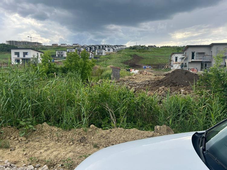 Teren intravilan, Valea Lupului 5500 mp