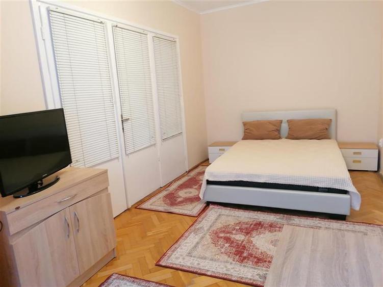 Apartament 2 camere, centrala proprie,  zona Piata Marasti