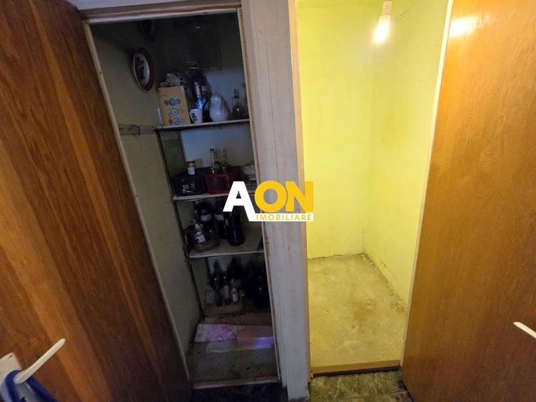 Apartament 4 camere, etaj 1, cu garaj si boxa, zona Scolii M. Eminescu