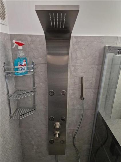 Vanzare apartament 3 camere decomandate finisat modern zona Centrala- strada Hor