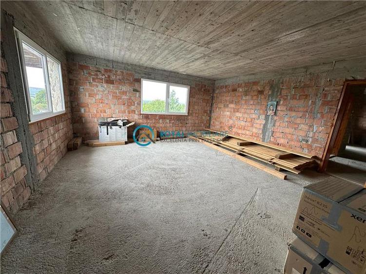 Royal Imobiliare - Vanzare vila zona Lipanesti
