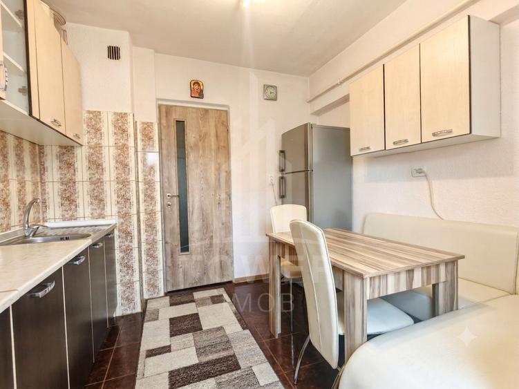 Apartament de 2 camere decomandate situat pe Bulevardul Mihai Viteazul,
