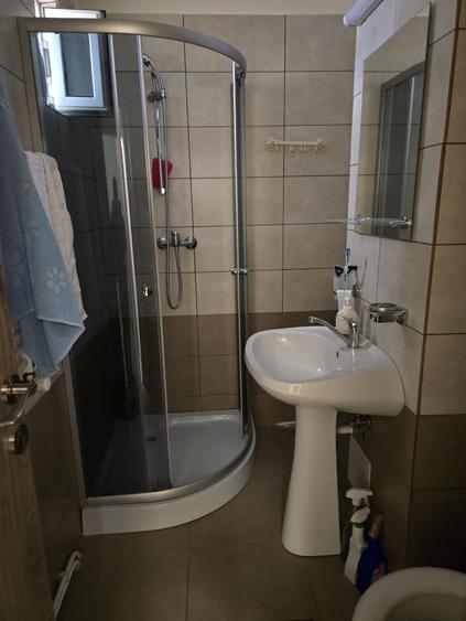Apartament 4 camere, 3 băi, complet renovat, etaj 2, balcon, sub prețul pieței