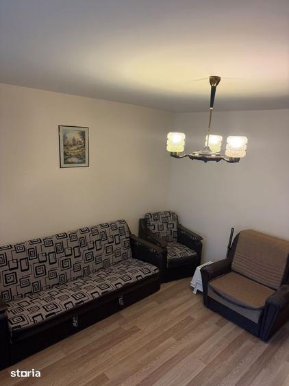 Vanzare Garsonieră renovată, 31 mp, 75 m metrou Favorit, balcon, AC