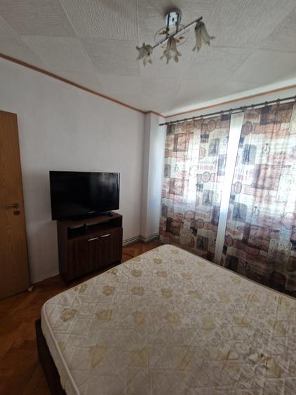 VÂND APARTAMENT 2 CAMERE DECOMANDAT – ZONA CIREȘICA, STR. SIRETULUI