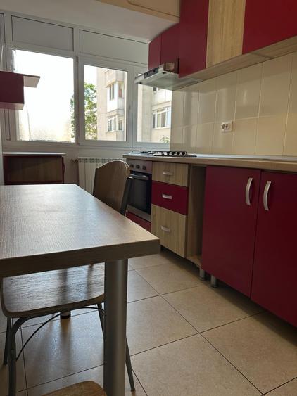 Apartament 4 camere de inchiriat | P-ta Lahovari | Romana | Lux