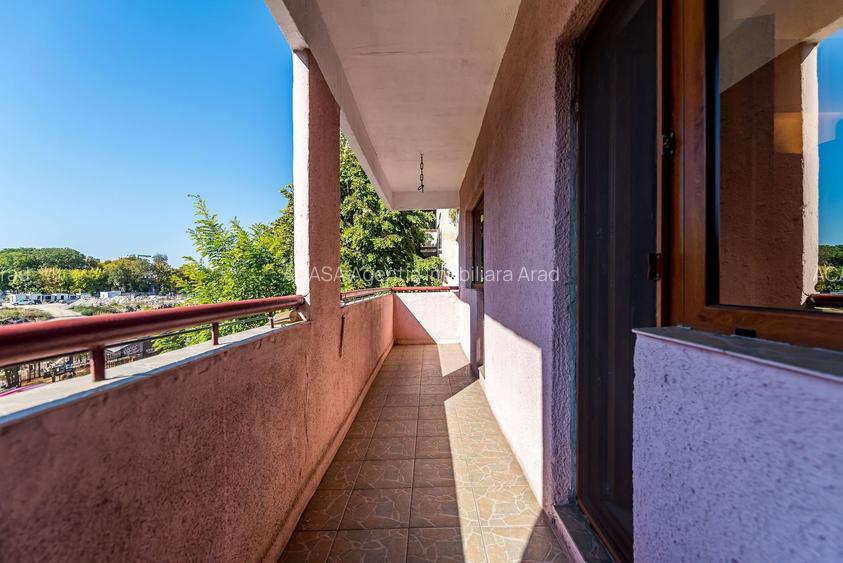 Apartament 3 camere, etaj 1, zona Băncilor / Podgoria