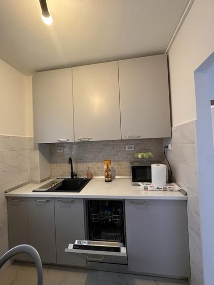 Ap 2 camere metrou Iancului strada Avrig