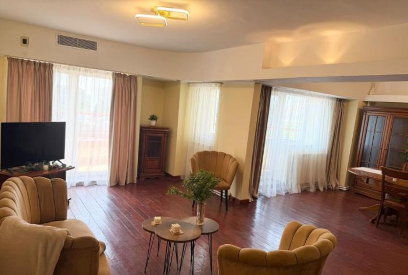 Piața Unirii Mănăstirea Radu Vodă