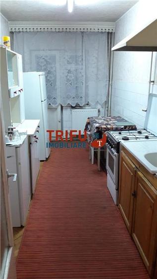 Apartament 3 camere de inchiriat zona Cetate