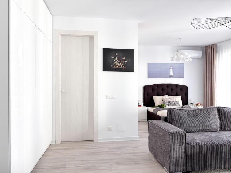 Studio Cloud 9 fara comision