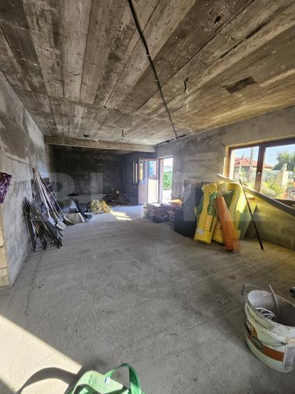 Casă la roșu, de vanzare, 250 mp, zona Slobozia Moara