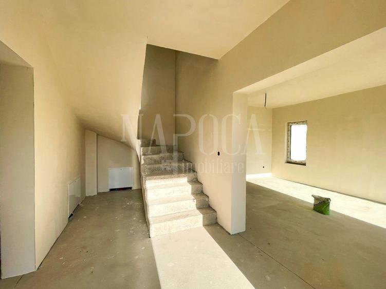 Casa 4 camere de vanzare in Floresti
