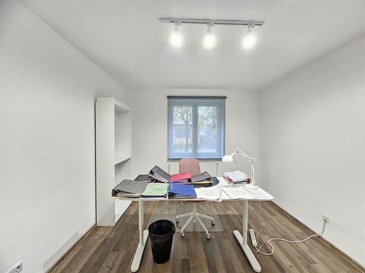 Vanzare apartament NOU 3 camere in Unirii cu parcare proprie.