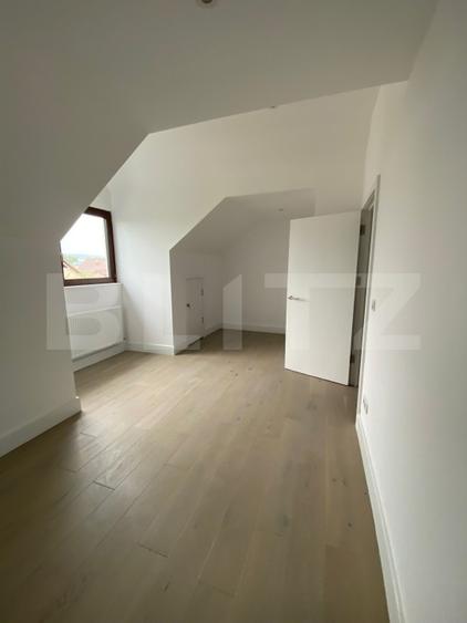 Apartament la casă, construcție nouă – 65 mp utili, boxă + pod, zona Hard Med