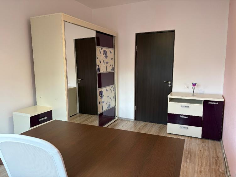 Apartament 3 Camere Auchan Titan, 72 MP, Bloc Linistit, Etaj 1
