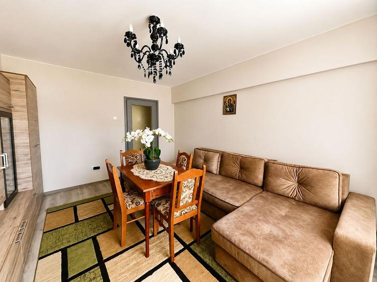 Apartament 4 camere, etaj intermediar, 82 mp, Piata Flora Manastur