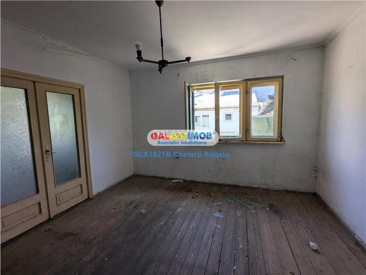 Rahova Muntii Carpati,teren 569 mp, casa 4 cam si anexe 170 mp utilit