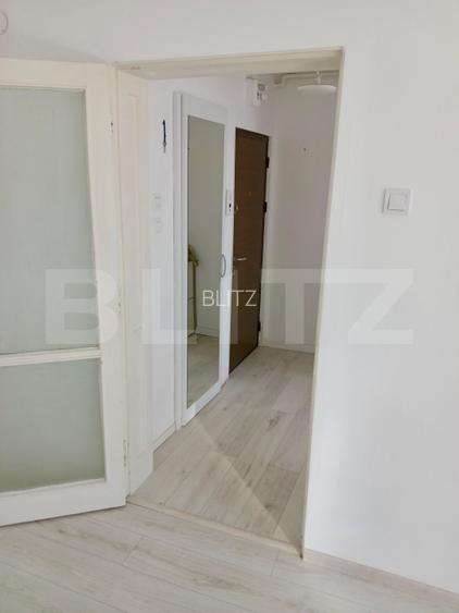 Apartament cu 2 camere, 52 mp, parcare, zona Tractorul