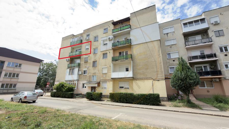 Apartament 2 camere Etaj III / Str. Eliberării 17 -Carei- Comision 0% cumpărător