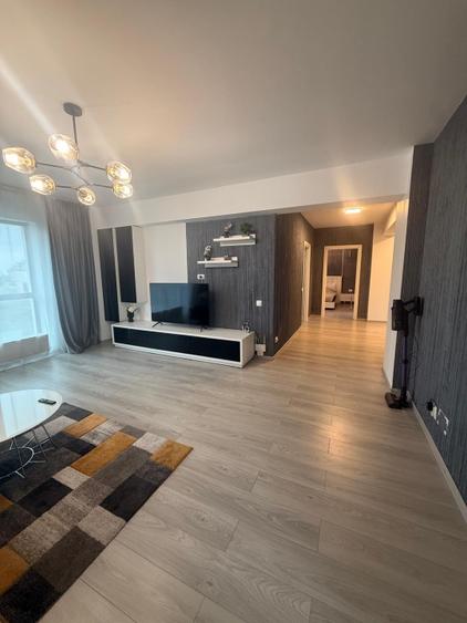 Apartament 3 camere + loc de parcare