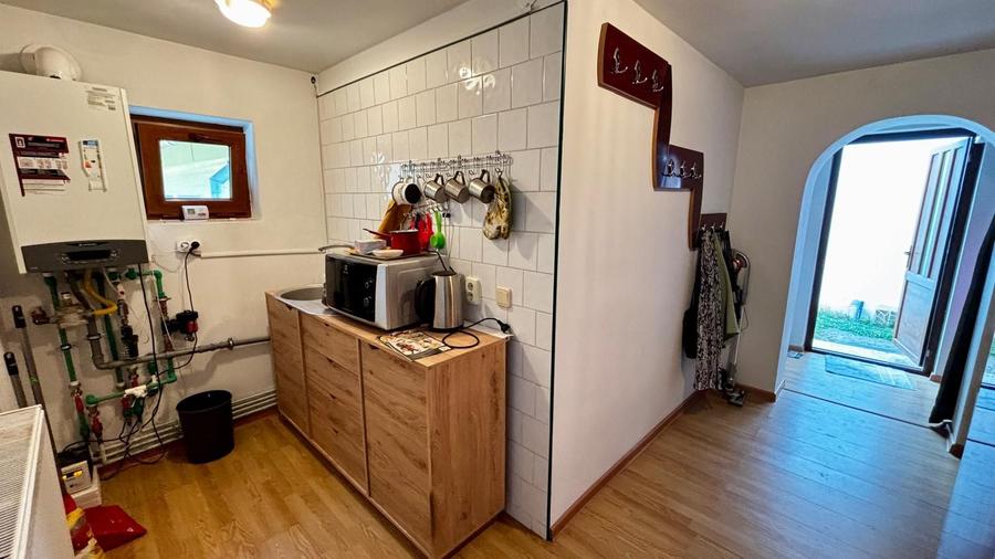 ÎNCHIRIERE CASA CU GRADINA PROPRIE ÎN VALEA CALUGĂREASCĂ, PRAHOVA