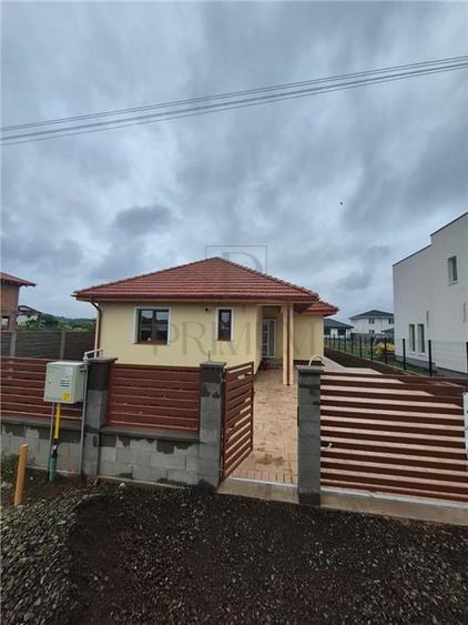 CASA INDIVIDUALA IN GHIRODA 3 CAMERE 90 MP UTILI 501 MP CURTE UTILATA BUCATAR