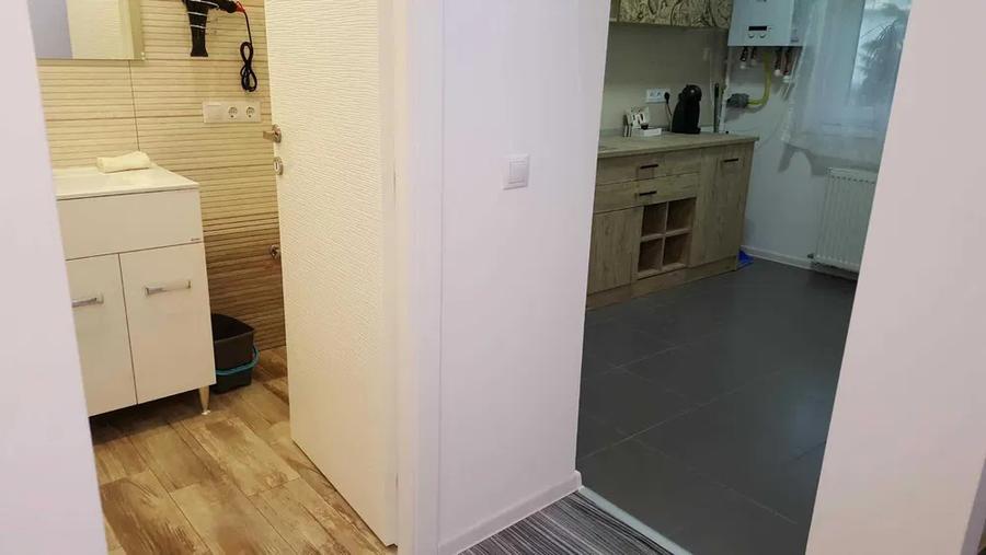 Apartament cochet de vanzare 2 camere 50 mp zona Manastur Polivalenta