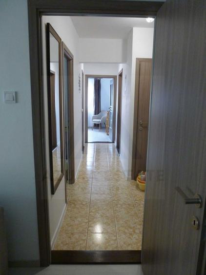 Apartament 3 camere prima inchiriere balcon inchis zona Vasile Aaron