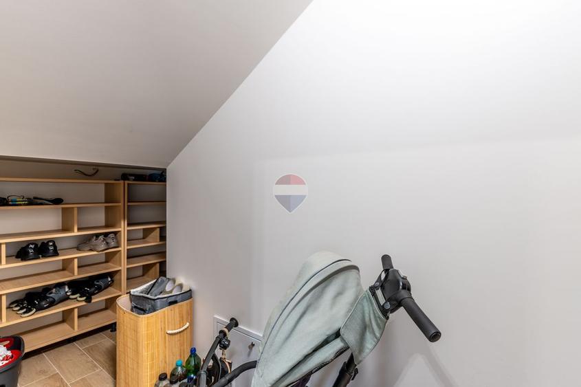 Duplex 4 camere, superfinisat, terasa, zona linistita in Someseni