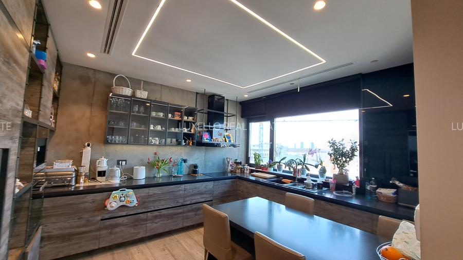 APARTAMENT 8 CAMERE CU SCARA INTERIOARA TIP LOFT -ULTRA LUX - 29