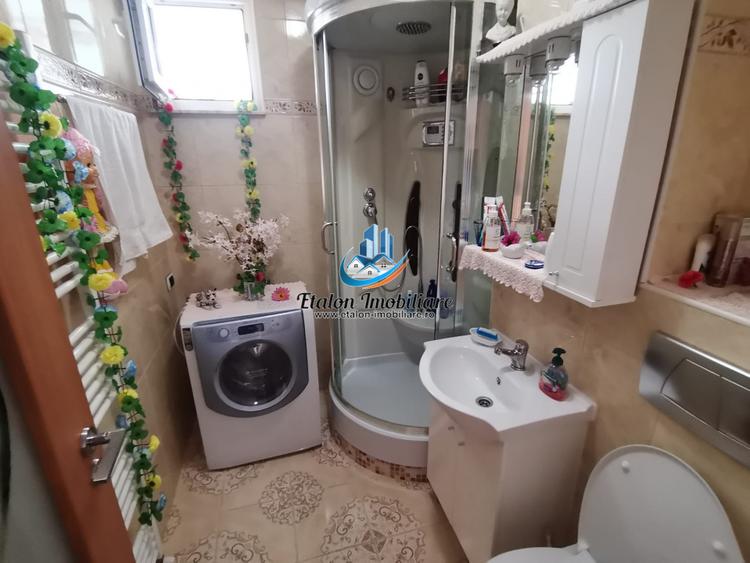 Apartament 2 camere, 2 bai, etaj 8, mobilat,utilat Darmanesti