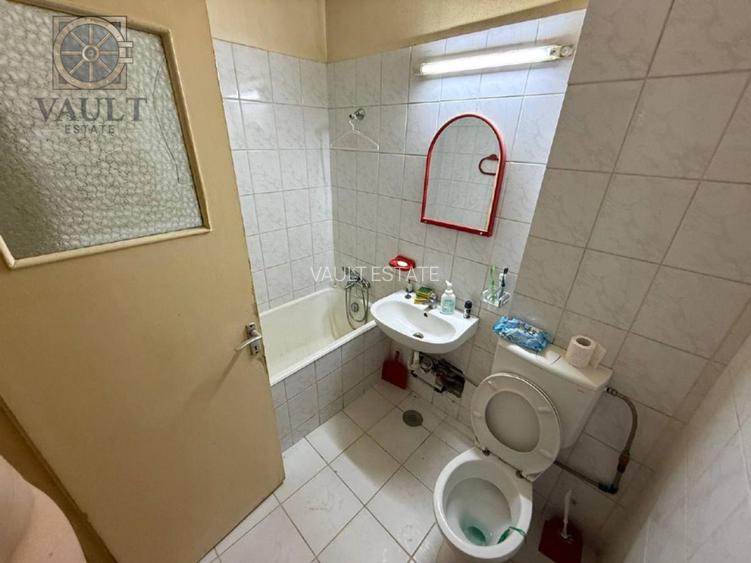 Apartament 4 camere -5 minute de mers  pana la metrou Costin Giorgian - 13