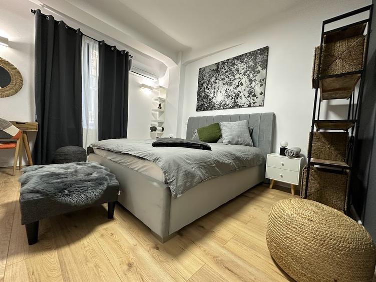In the center, on a quiet pedestrian street, fully equipped, 2 amazing rooms