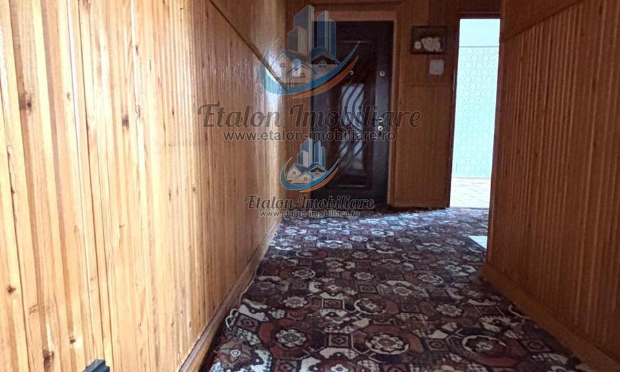 Apartament 2 camere decomandat, zona centrala Muzeu, Piatra Neamt