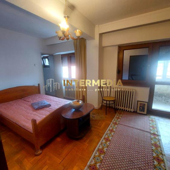 Apartament 3 camere decomandat Cetate 2 bai utilat si mobilat complet