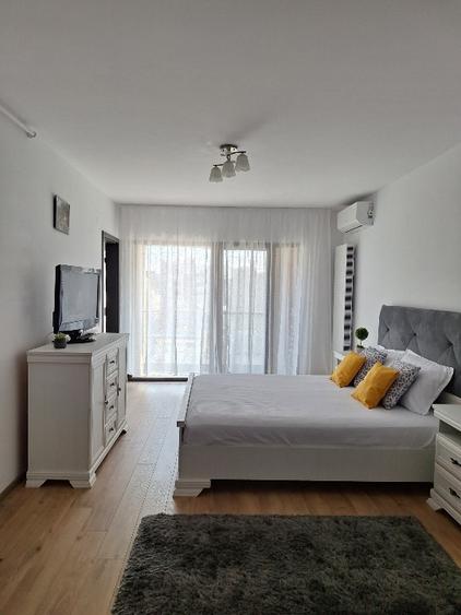 Particular închiriez garsonieră cu parcare subterană, Moghioros Park Residence