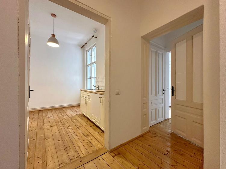 Apartament cu 3 camere in centrul istoric al Brasovului
