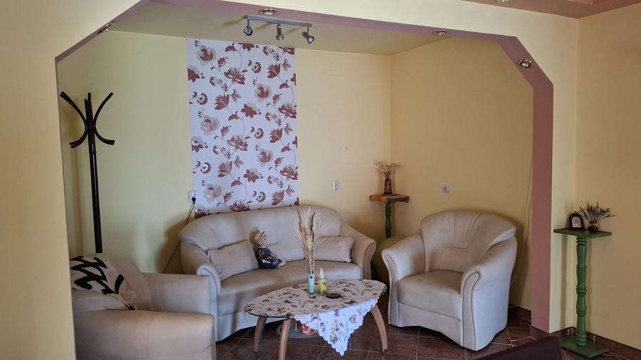 Casa moderna 2 camere + living in Nadlac