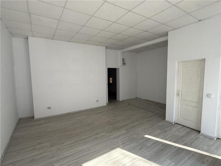 Spatiu Comercial - 79 mp - Strand