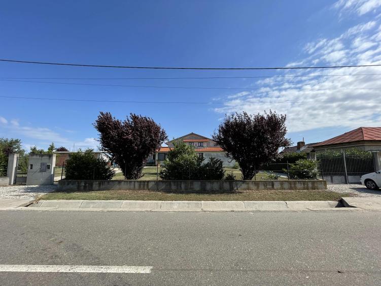 Vila P+M, an 2021, teren 3600 mp, D=50 m, Brancoveni