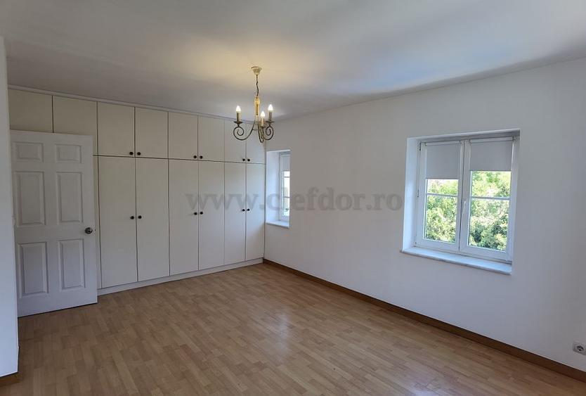 Vilă in Complex Rezidential, Zona Iancu Nicolae