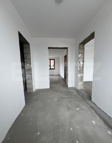 Hală industrială nouă, clădire birouri, 320 mp, 23 Ari teren, zona Burdujeni