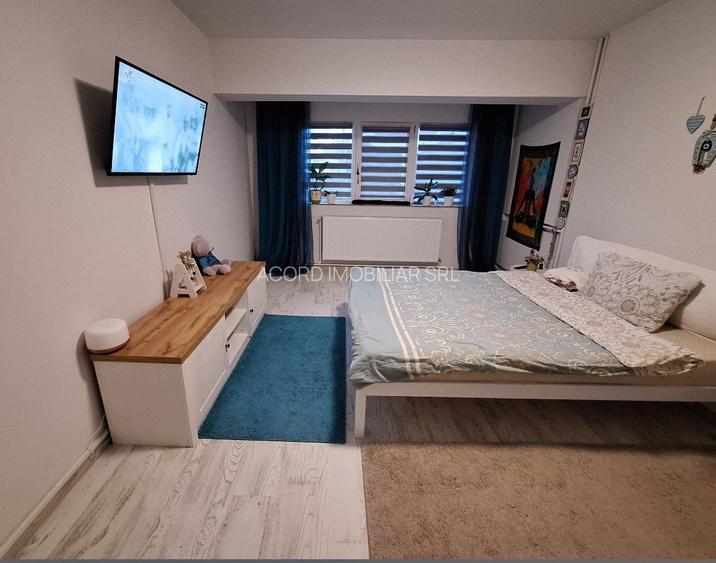 Apartament cu 3 camere decomandat - zona Dacia - 13