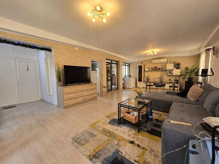 Casa P+1 , 4 Camere, Pantelimon-Tractorului, Mega Image