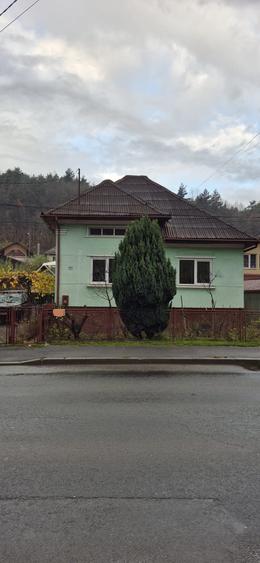 Casă si teren de vânzare în Baia Mare – Str. Barajului!