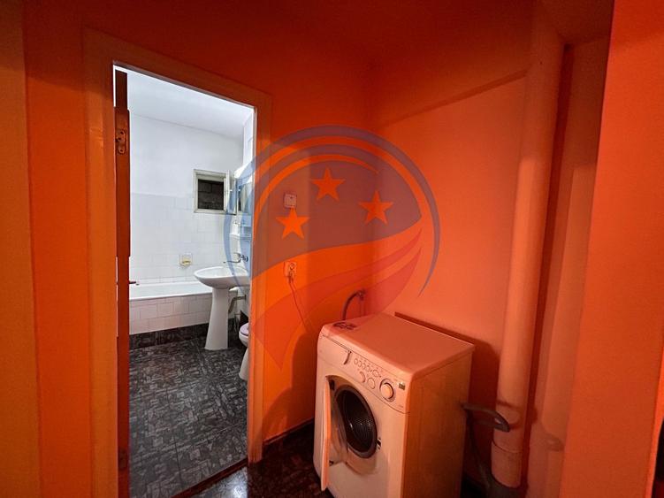 Apartament 3 camere decomandat de inchiriat pe Calea Severinului Craiova
