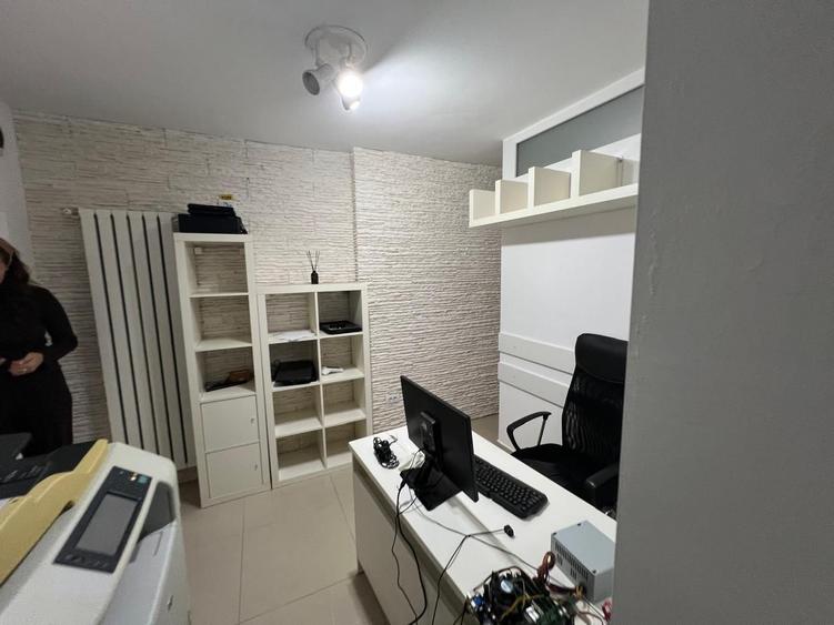 Apartament 3 camere, garaj si boxa - zona Centrala-Prefectura